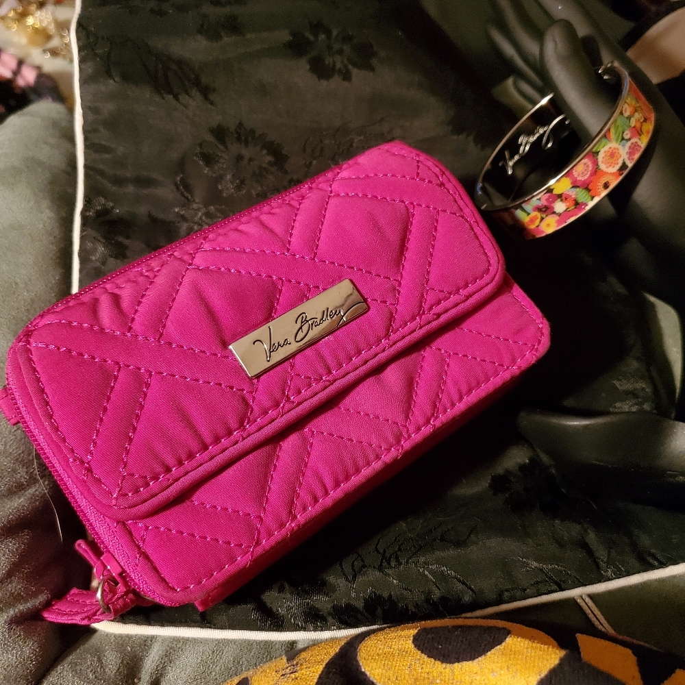 Vera Bradley 3 In 1 Crossbody/Wallet With Coordinating Vera Bradley Bangle